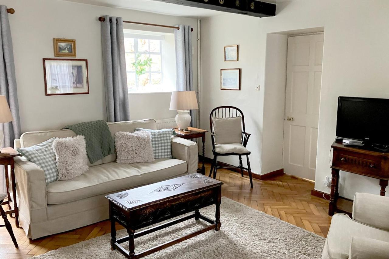 Box Cottage Бродвей Екстер'єр фото