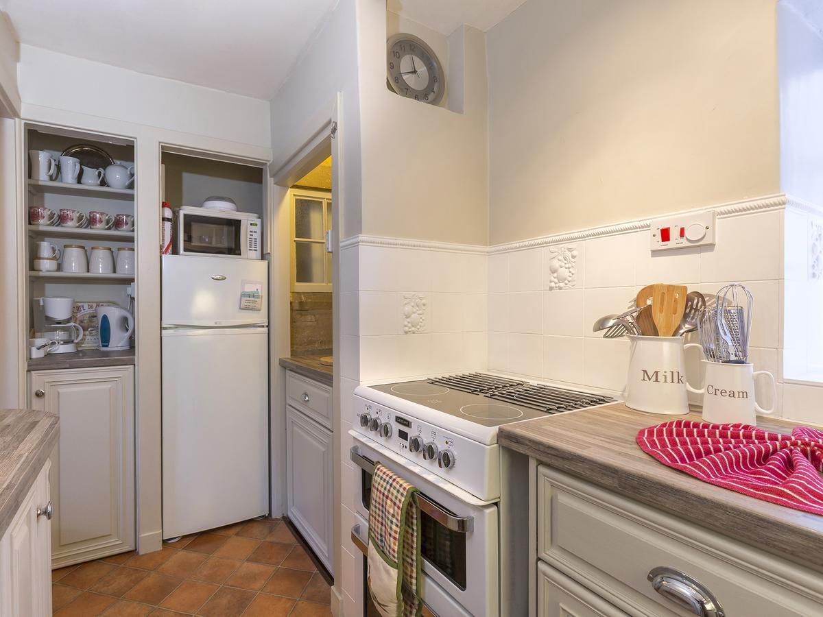 Box Cottage Бродвей Екстер'єр фото