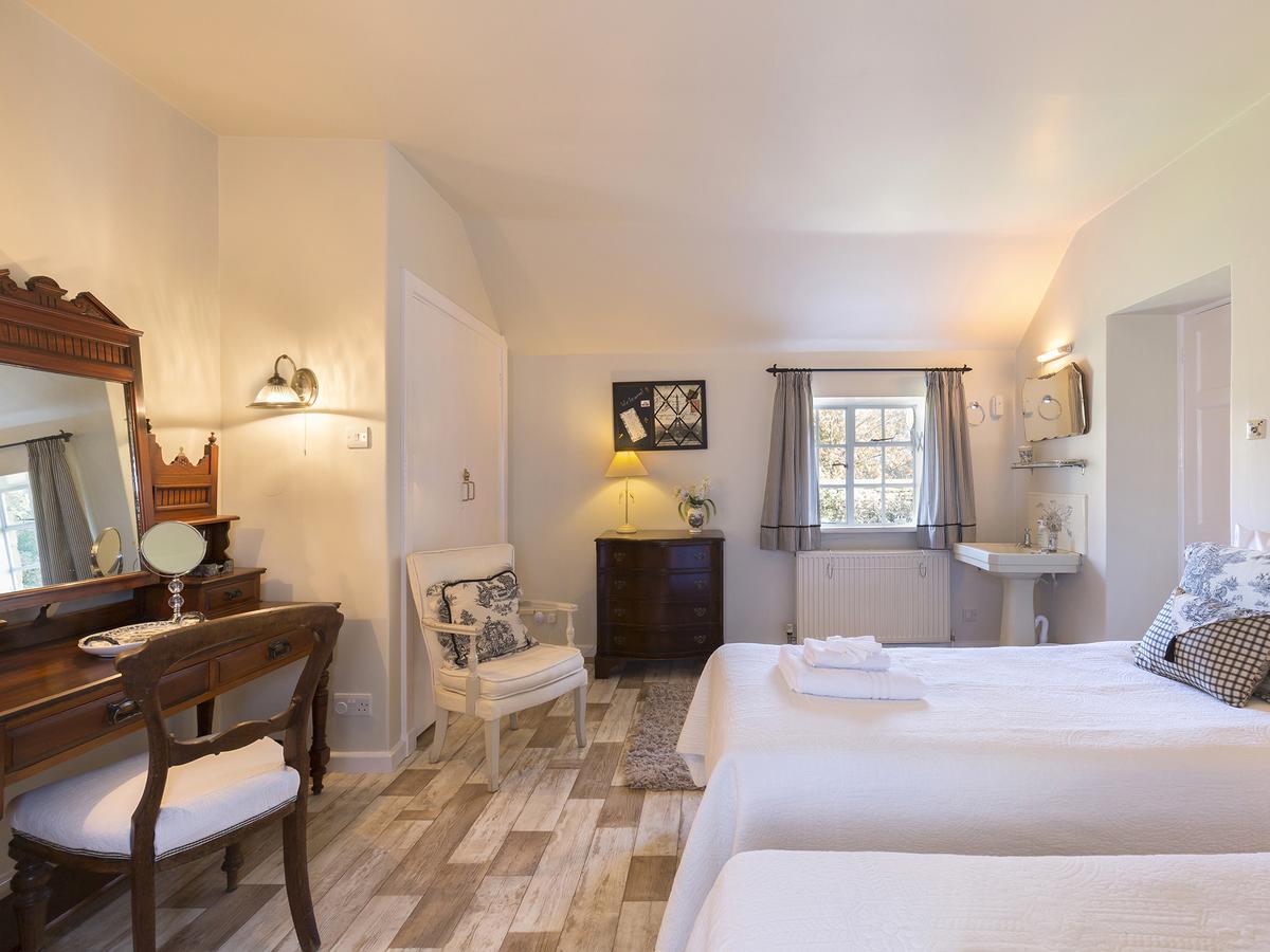 Box Cottage Бродвей Екстер'єр фото